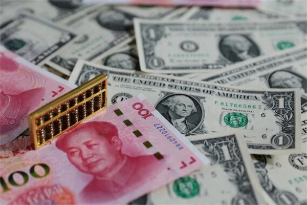 人民币在离岸以后兑美元破7 在今年现已累计贬值9.8%