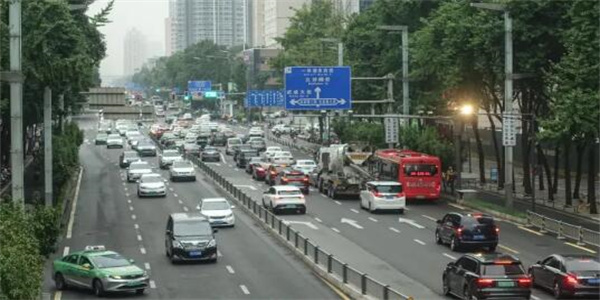 中国泛滥新电动汽车的保险 成本比燃油汽车高出20%